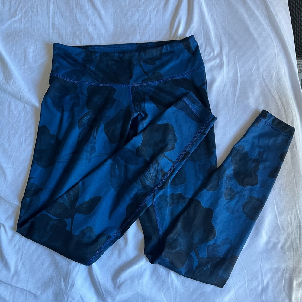 Lululemon Blue Floral Leggings